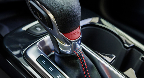 2026 Trax RS shift knob in jet black with red accents